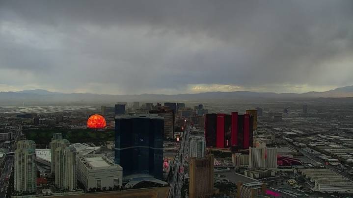 Thunderstorms bring rain to Las Vegas valley
