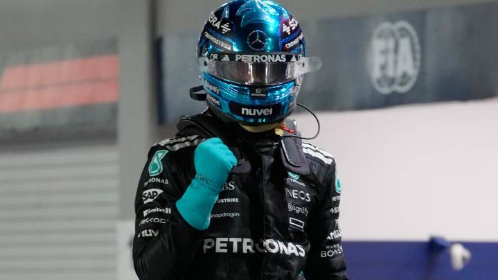 Russell on pole for Singapore GP as Verstappen beats McLarens