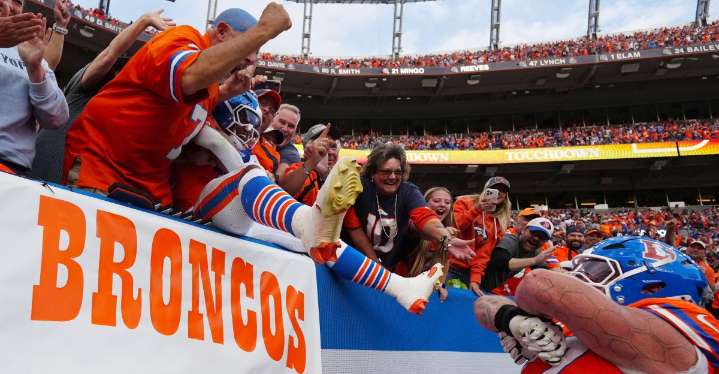 Game by game Bronco snap percentages by player for 2025 at the half