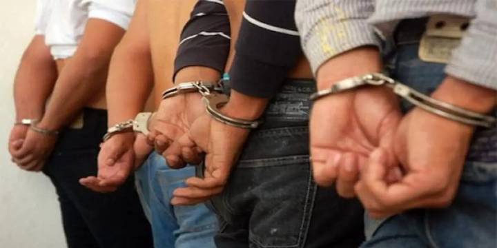 Cae red de estafadores que operaba en las colas del Saime