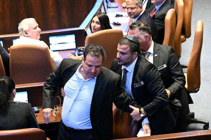 El incómodo momento de Trump en Israel con un parlamentario que interrumpió su discurso (VIDEO)