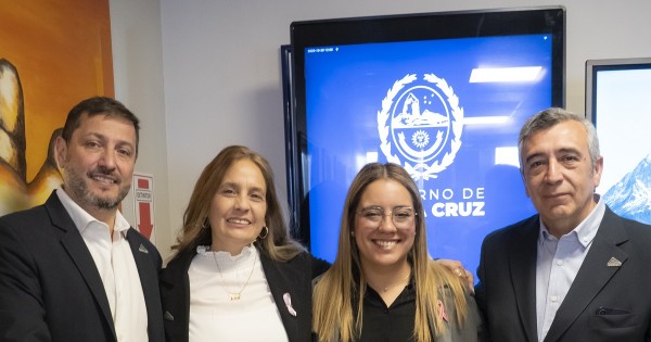 Leguizamón y Martínez celebraron la apertura de sobres para licitación de las áreas maduras de YPF