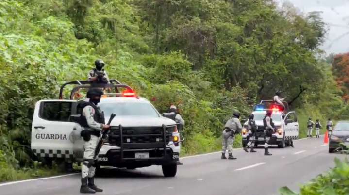 Tres cuerpos encontrados en la carretera Jiutepec–Yautepec, a la altura de Cañón de Lobos