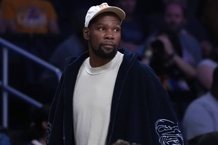 Kevin Durant Confronts Knicks Reporter After $30M Sacrifice Puts Star’s Rockets Future in Jeopardy