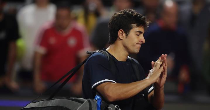 El top 100 deberá esperar: Christian Garin se retira en las semifinales del Challenger de Costa do Sauipe