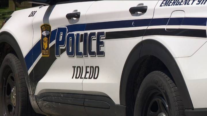 21-year-old in disabled vehicle dies after being hit from behind on I