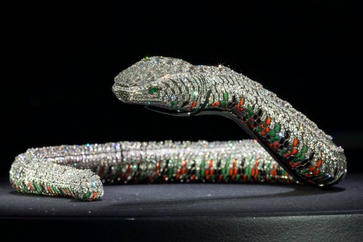 Cartier deslumbra en Londres con joyas de realeza y celebridades