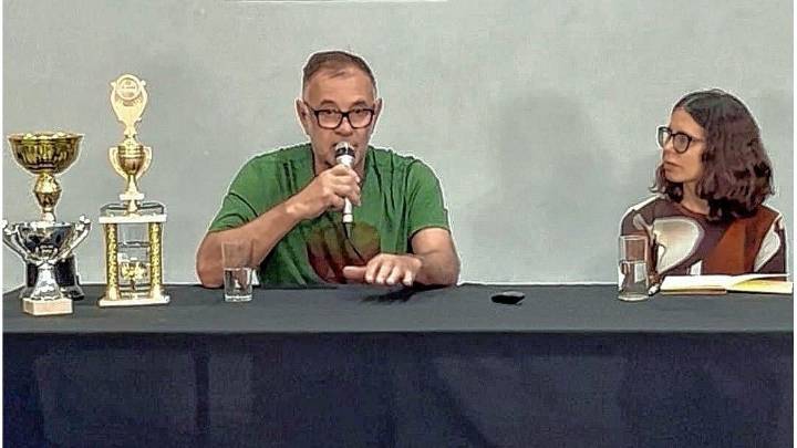 Echagüe presentó su proyecto para preservar el Archivo Histórico del club