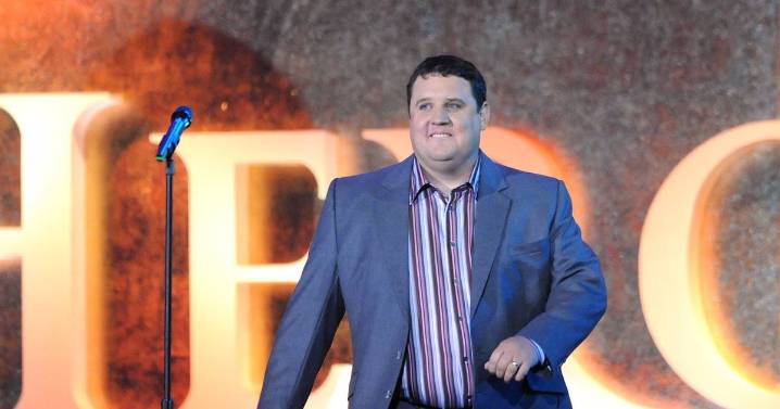 Peter Kay to return to Leeds for record