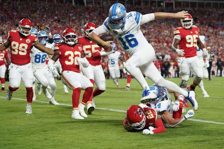 Lions coach Dan Campbell says official told him call on overturned TD came from New York