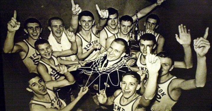 Ronald Bradley, state’s winningest basketball coach, remembered as a pioneer