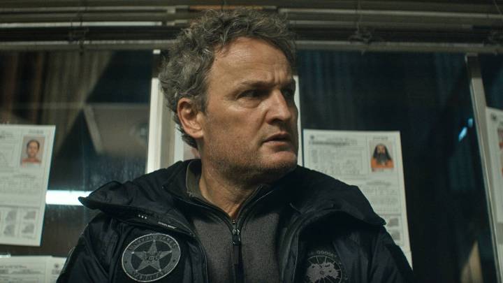 Apple TV+'s Wild Plane Crash Series Is a Must