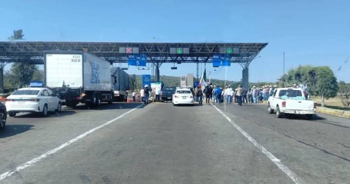 Se extienden bloqueos campesinos por precio del maíz en al menos cuatro estados