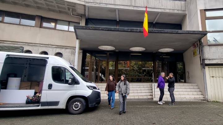 La facultad de Ciencias de la UDC se convierte en un plató de Netflix