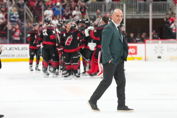 Deadspin | Hurricanes score OT winner after Flyers' potential game-ender nullified