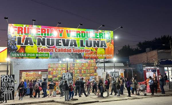 En Guernica, una verduleria "viral" por sus precios fue clausurada: denuncian un cierre arbitrario