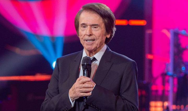 A un paso de volver a los escenarios, Raphael cancela concierto por bronquitis