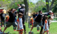 ¡Delante de los chicos! Violencia en el fútbol infantil de La Plata: brutal agresión a un árbitro frente a los chicos