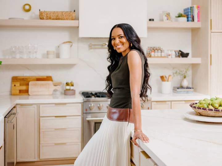 'Honest Renovations' Lizzy Mathis Signs With Strand Entertainment
