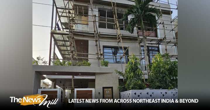 Lokayukta raids at multiple locations of retired MP engineer; recovers gold worth crores, land documents, and cash
