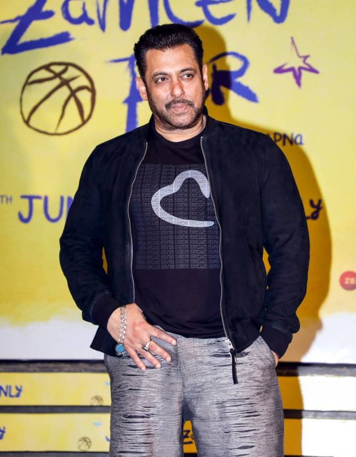 A new arrival in the Khan family: Salman spotted at Hinduja Hospital