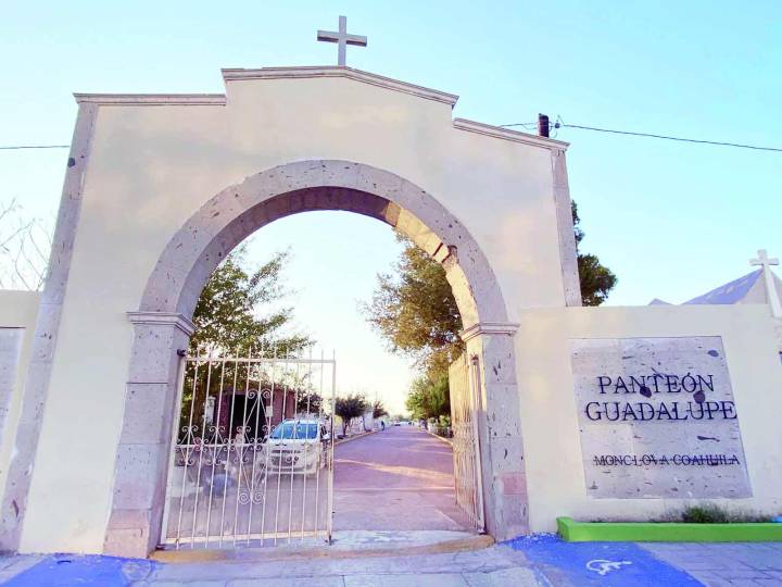 Solicitudes de Comerciantes Ambulantes en Panteones para Día de Muertos