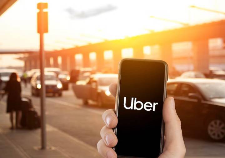 UBER podrá recoger pasajeros en aeropuertos de México; jueza concede suspensión definitiva