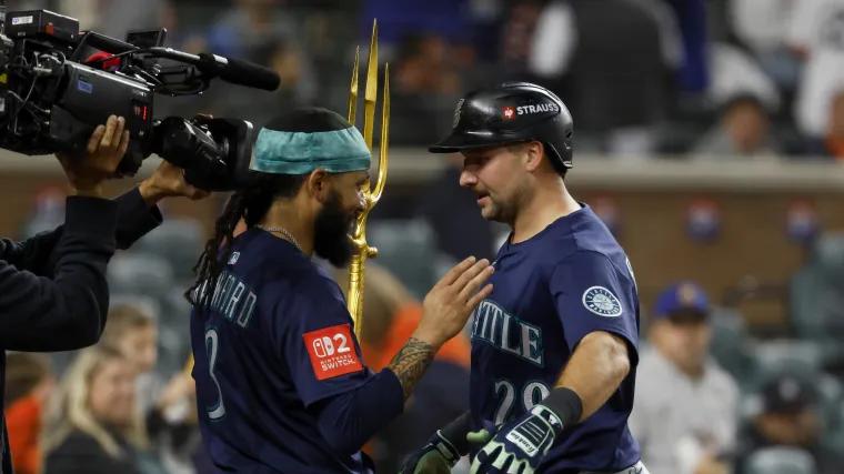 Mariners' Cal Raleigh joins Ruth, Maris, Judge in MLB playoff home run history
