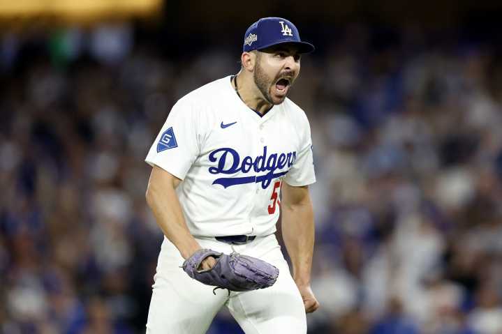 Cerveceros y Dodgers, a un triunfo de avanzar a la Serie de Campeonato