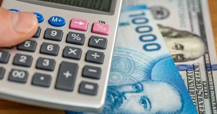 Precio del dólar en Chile cae hoy, 30 de octubre, tras el tono cauto de la Reserva Federal