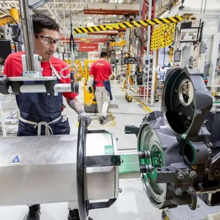 Dato del INDEC: la industria cayó en agosto 4,4% interanual y creció 0,6% con respecto al mes anterior