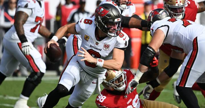 Baker Mayfield tosses 2 touchdown passes, Buccaneers beat the 49ers 30