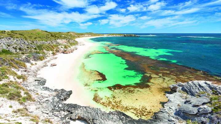Skydiver in lucky escape after parachute fails to open off coast of Rottnest Island