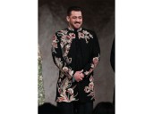 Salman Khan shares warm 'Happy Diwali' wishes to media
