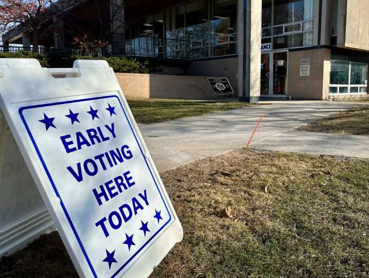 Early voting underway in Oakland County