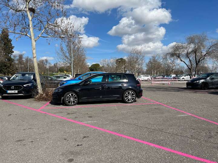 Los trabajadores sin empadronar en Toledo podrán tener un 50% de descuento en el aparcamiento de Safont