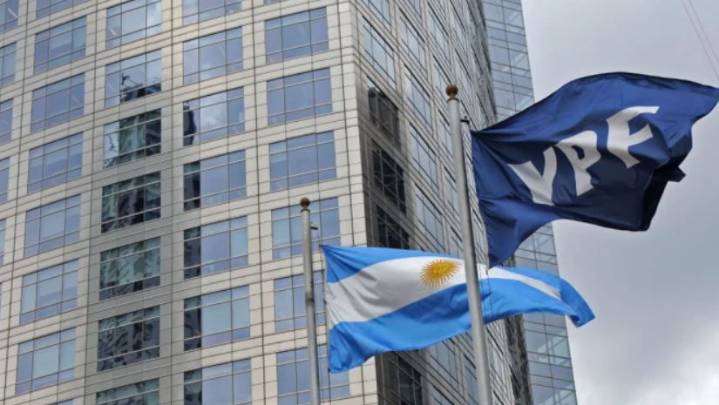 Argentina busca revertir el fallo por US$16.000 millones del caso YPF