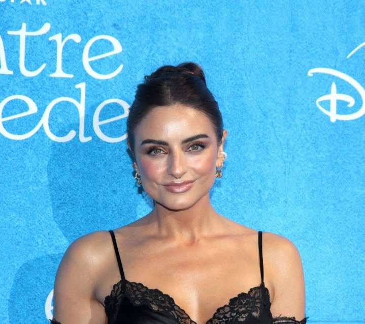 Aislinn Derbez comparte momentos del viaje que hizo a la ciudad preferida de su hija Kailani
