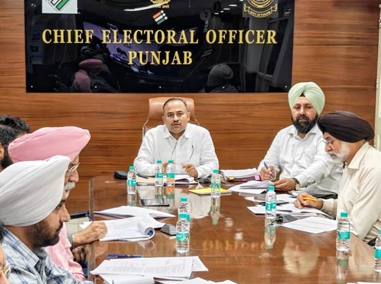 Tarn Taran By-Election: CEO Sibin C reviews arrangements with DC and SSP Photo Source; Babushahi Bureau [ FULL VIEW ]