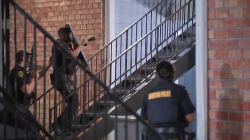Suspect on the run after man shot and killed in apartment complex off Plaza Verde Drive in north Houston, HPD says