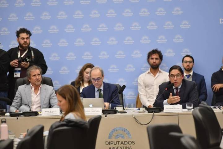 Subsecretario Álvarez: por qué no se aplica la ley de financiamiento universitario aprobada por el Congreso