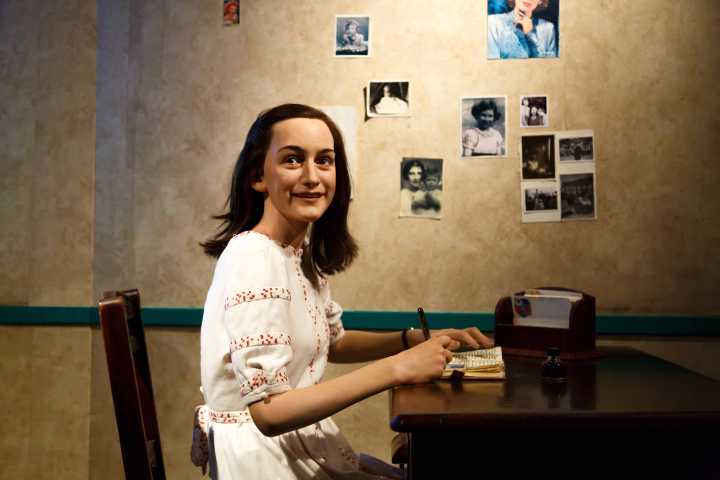 Anne Frank The Exhibition Unveils Vital Antisemitism Curriculum For US Schools