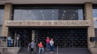 Ministerio de Educación alerta sobre venta ilegal de guías escolares no autorizadas