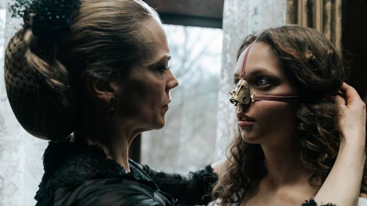 «La hermanastra fea», de Emilie Blichfeldt, premio al mejor filme del Festival de Sitges
