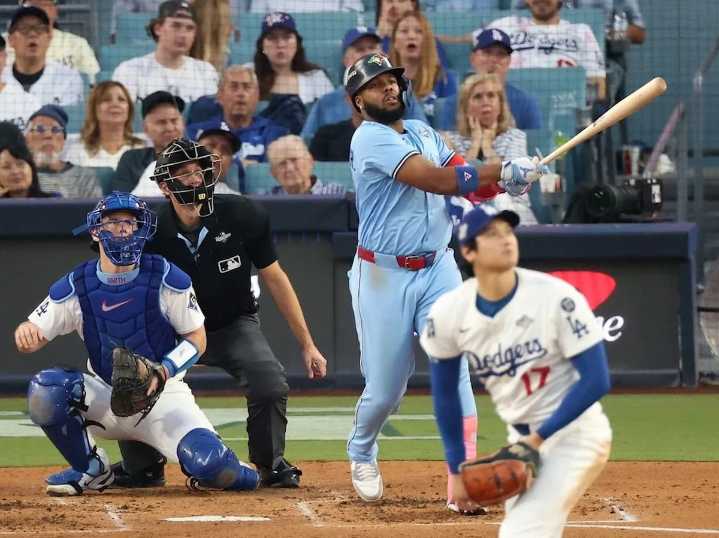 Vlad Guerrero Jr. has his big World Series moment as Blue Jays pull even with Dodgers