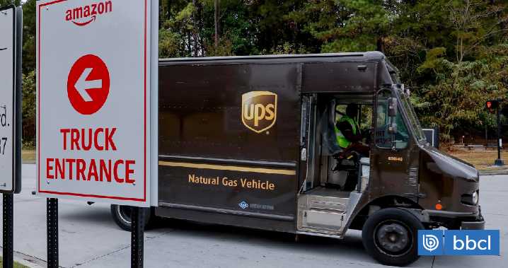 La empresa de envíos UPS revela que recortó 48 mil empleos, el doble más de lo previsto