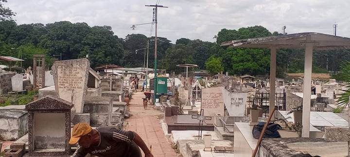 Cementerio de Tumeremo exhibe su nuevo rostro