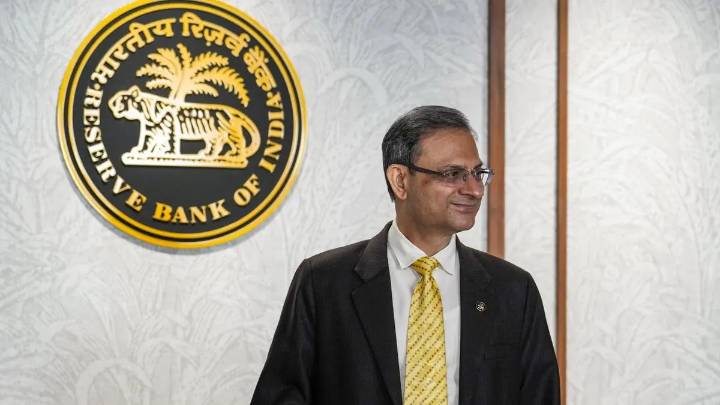 RBI keeps status quo on rates, announces measures to boost bank credit