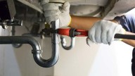 Jóvenes no eligen oficios y la escasez de plomeros alerta al sector productivo
