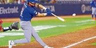Charros gana un juego lleno de drama, apagones y lluvia en Mexicali
